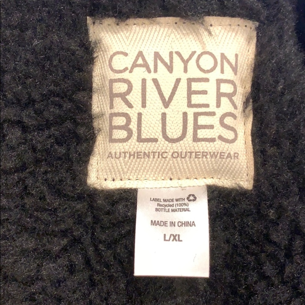 NWOT - Faux Fur Vest - Picture 5 of 5